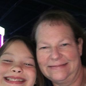 Meet your Posher, Dena